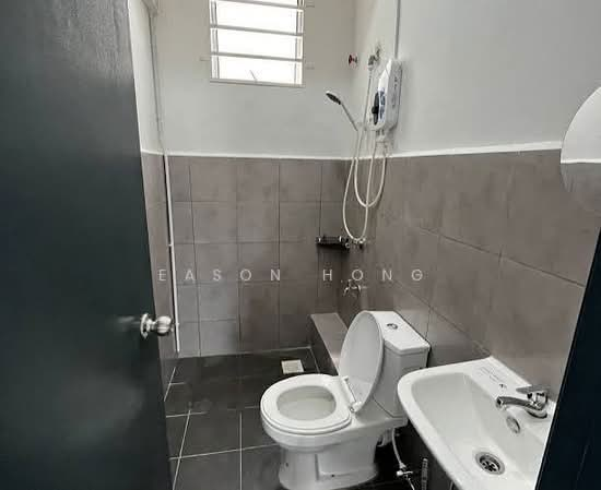 Cozy 3-Bed Apartment for Rent in Bandar Country Homes, Rawang — 3